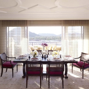 penthouse_dining1