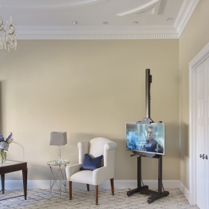 Robert Burg Design Chateau On Central Master Sitting Area