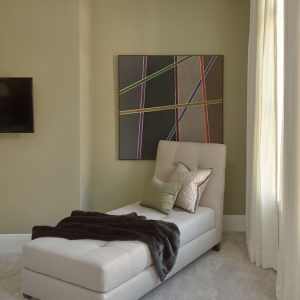 Robert Burg Design Chateau On Central Guest Room Area